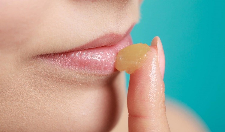 Đôi môi hồng xinh xắn