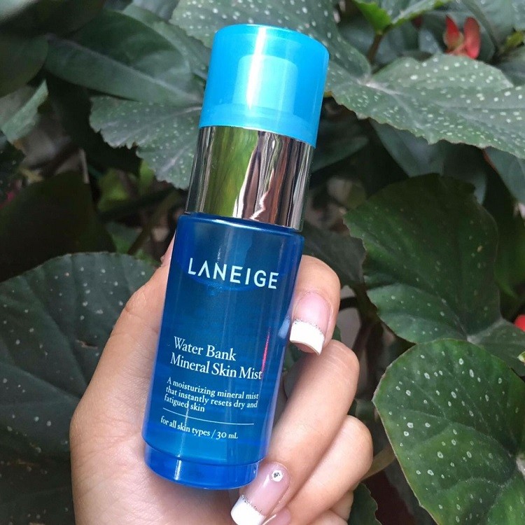 Xịt khoáng Laneige Water Bank Mineral Skin Mist