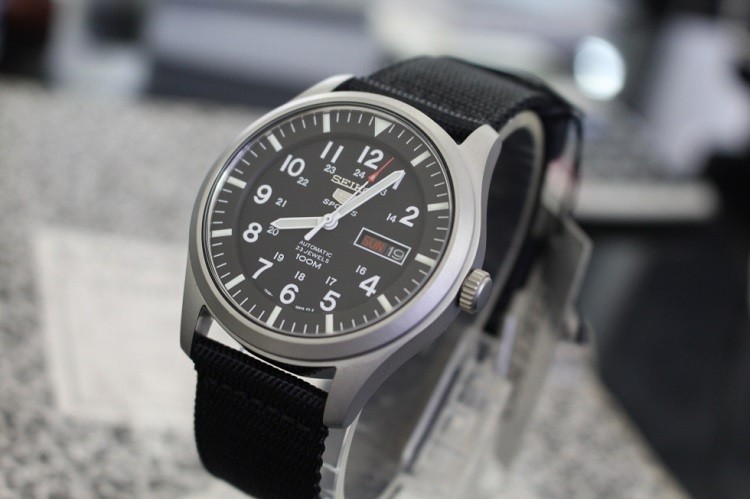 seiko 5 quân đội
