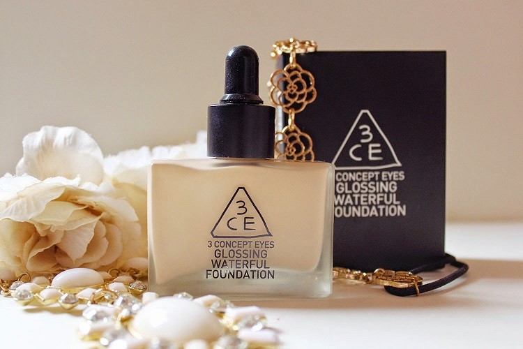 Glossing Waterful Foundation 3CE