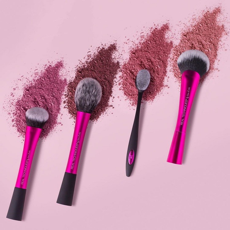 cách trang điểm không bị mốc mặt, cách trang điểm ko bị mốc mặt, cách trang điểm k bị mốc mặt, trang điểm không bị mốc mặt, cách trang điểm cho mặt không bị mốc