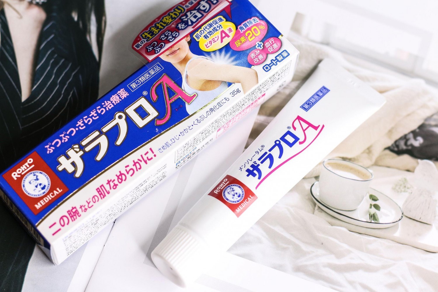 Kem trị viêm nang lông Zaraporo Rohto