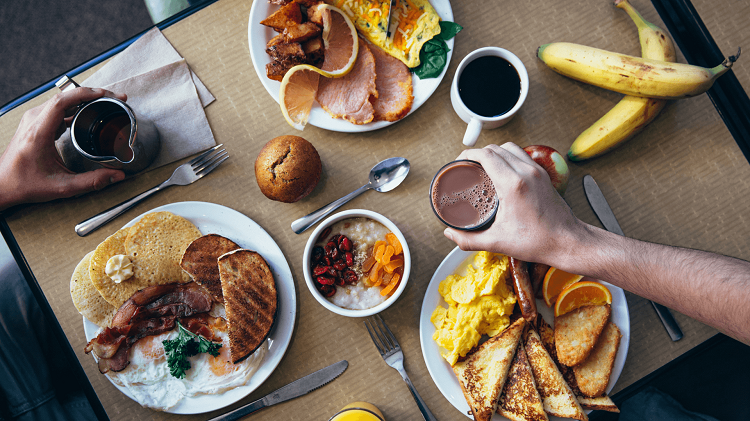 Ăn đầy đầy đủ 3 bữa chính trong ngày