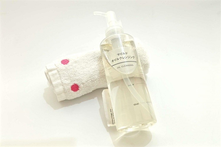 Review dầu tẩy trang Muji chi tiết cho từng loại da review dầu tẩy trang Muji, cách sử dụng dầu tẩy trang Muji, dầu tẩy trang Muji review, cách dùng dầu tẩy trang Muji, thành phần dầu tẩy trang Muji, dầu tẩy trang Muji giá, hướng dẫn sử dụng dầu tẩy trang Muji, dầu tẩy trang Muji cách dùng