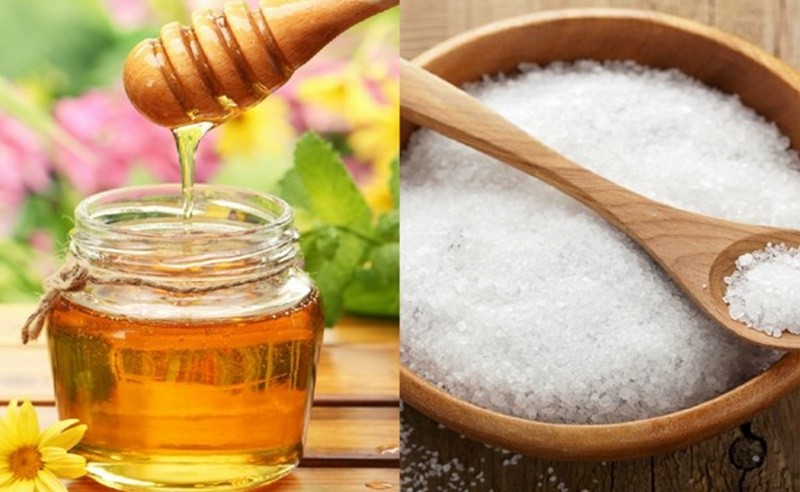 Cách dưỡng ẩm môi bằng mật ong và những lưu ý khi áp dụng dưỡng ẩm môi bằng mật ong, mặt nạ dưỡng ẩm bằng mật ong, cách dưỡng ẩm môi bằng mật ong, mặt nạ dưỡng ẩm với mật ong, dưỡng ẩm cho da bằng mật ong, cách dưỡng ẩm cho da bằng mật ong