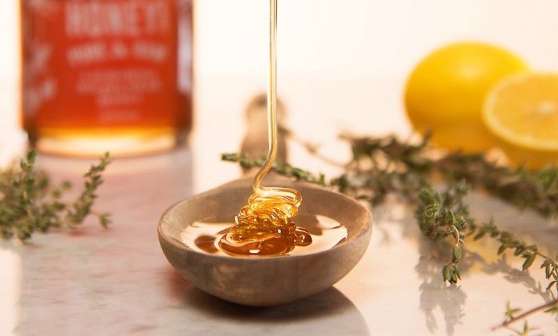 Cách dưỡng ẩm môi bằng mật ong và những lưu ý khi áp dụng dưỡng ẩm môi bằng mật ong, mặt nạ dưỡng ẩm bằng mật ong, cách dưỡng ẩm môi bằng mật ong, mặt nạ dưỡng ẩm với mật ong, dưỡng ẩm cho da bằng mật ong, cách dưỡng ẩm cho da bằng mật ong