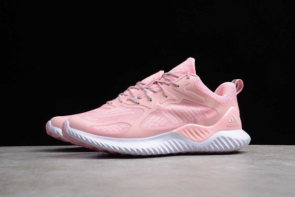 Dưới đây là cách chọn giày cho người lùn, bạn hãy tham khảo để hack thêm chiều cao cho mình nhé.